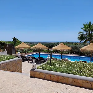 Retiro Da Janela Bed & Breakfast